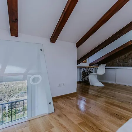 Nerium Penthouse Τρογκίρ